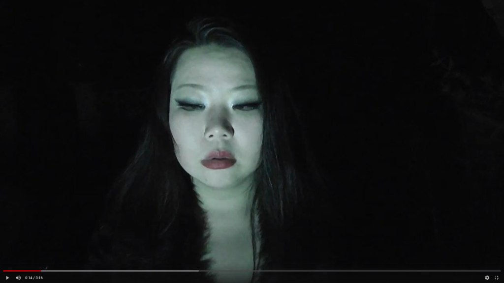 Kissing on – Elbow&nbsp;Sisters